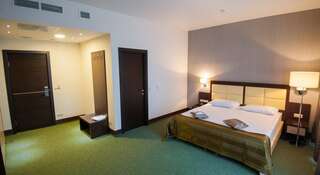 Гостиница Искра Химки Стандартный двухместный номер с 1 кроватью или 2 отдельными кроватями-5