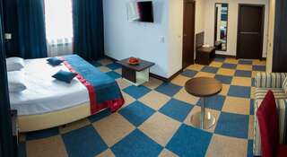 Гостиница Искра Химки Улучшенный двухместный номер с 1 кроватью или 2 отдельными кроватями-1
